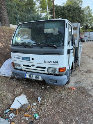 Nissan Cabstar 2000