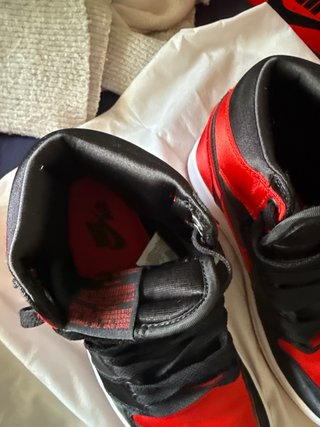 Sneakers Nike Air Jordan 1 Rosse e Nere