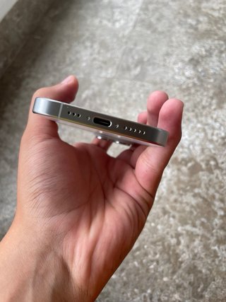 iPhone 15 Pro Titanio Blanco