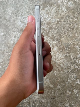 iPhone 15 Pro Titanio Blanco