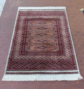 Tappeto vintage beige e rosso