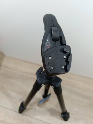 TRÍPODE MANFROTTO COMPACT (MKC3-H01)
