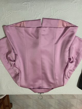 Traje de fiesta rosa y dorado