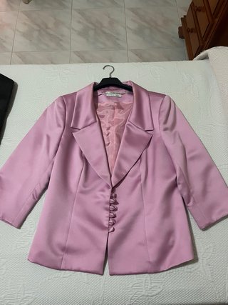 Traje de fiesta rosa y dorado