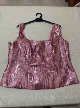 Traje de fiesta rosa y dorado
