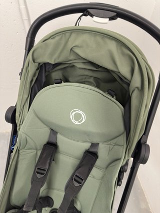 Silla de paseo Bugaboo Butterfly (Verde-Bosque)