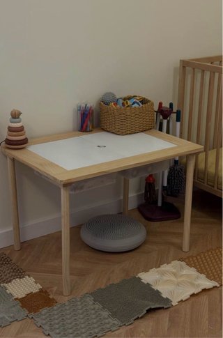 Tavolo Montessori per Bambini