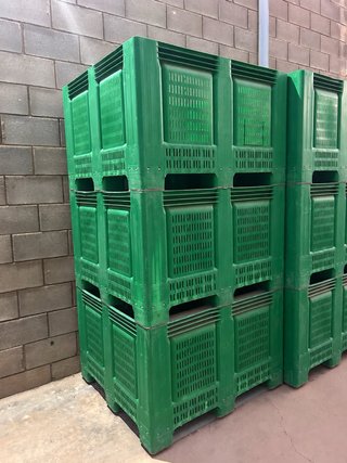 Palets Plástico Apilables Verdes