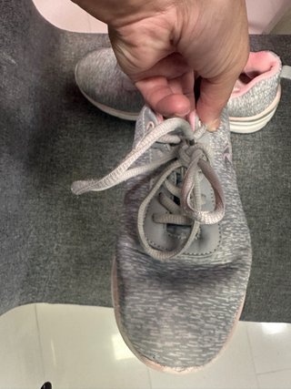 Deportivas grises y rosas talla 37