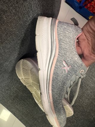 Deportivas grises y rosas talla 37