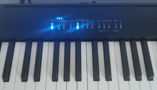 Piano Roland FP-30X + Sennheiser