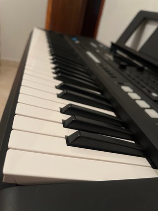Yamaha PSR-E463 Teclado Portátil.