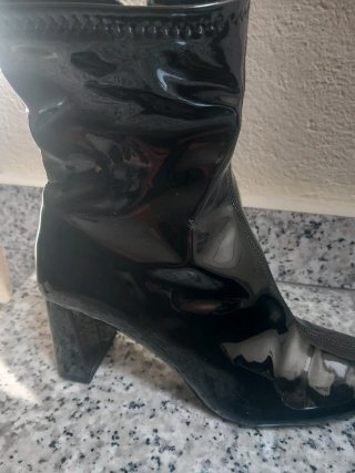 Botines charol Bershka negros