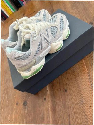 Zapatillas New Balance 9060 Talla 44