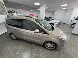 Ford E-Tourneo Courier 2017