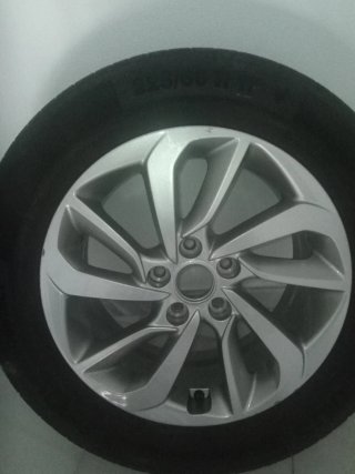 Llanta Hyundai Tucson 17 Pulgadas...