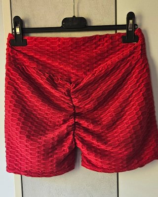 Leggings cortos deportivos push up rojos