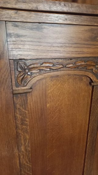 Mueble bar antiguo de madera