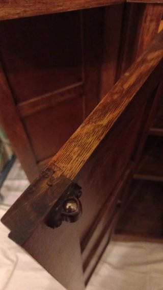 Mueble bar antiguo de madera