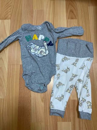 Set 5 pezzi Disney: 3 body + 2 pantaloni 62-68 cm