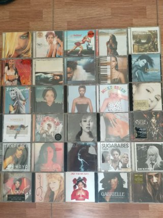 Lote 30 CDs Cantantes Internacionales Pop/Rock