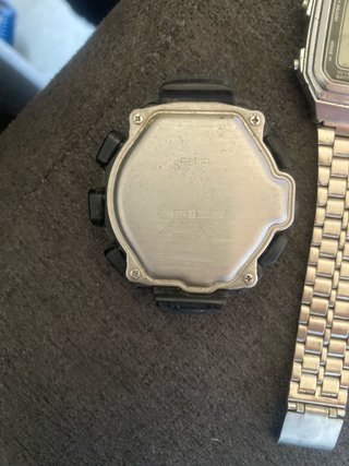 Reloj Casio Digital Plata y Negro