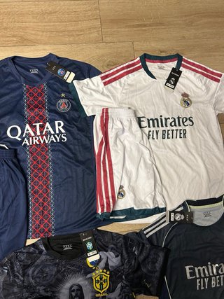 Completi Calcio Estivi Nuovi - Taglia M