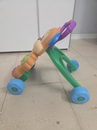 Andador bebé musical Fisher Price