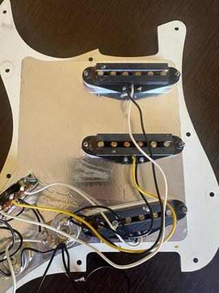 Pastillas Fender Stratocaster MIM con Golpeador