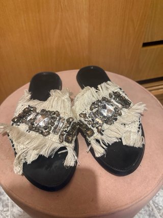 Sandalias Zara Tweed Bordadas Beige/Plata