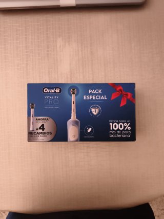 Cepillo Eléctrico Oral-B Vitality Pro + 4 Recambio