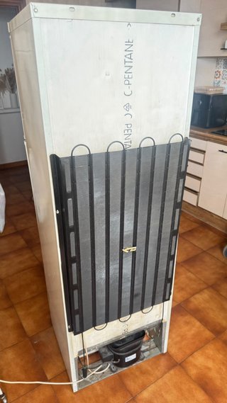 Nevera Indesit 60€