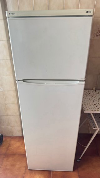 Nevera Indesit 60€