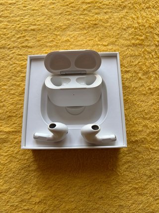 iPhone 13 mini + AirPods 3