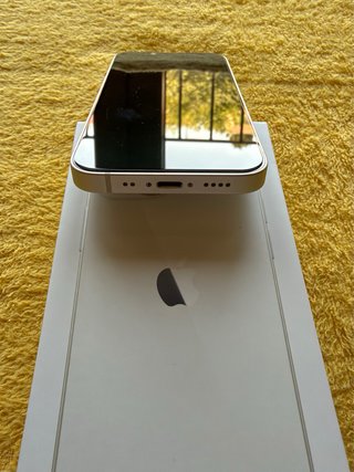 iPhone 13 mini + AirPods 3