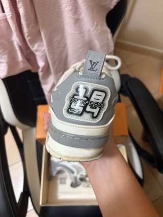 Louis Vuitton Skate Grigie