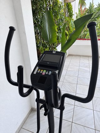 Bicicleta Elíptica BH S1Ei Plus para entreno casa