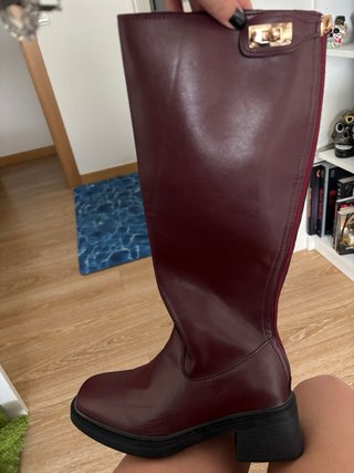 Botas altas color vino