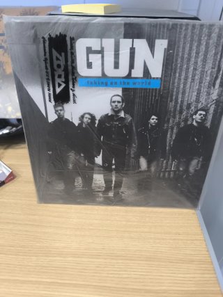 Vinilo Gun - Taking On The World (1989)