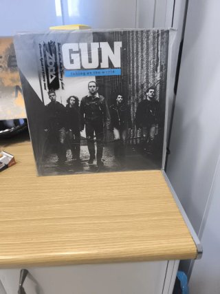 Vinilo Gun - Taking On The World (1989)