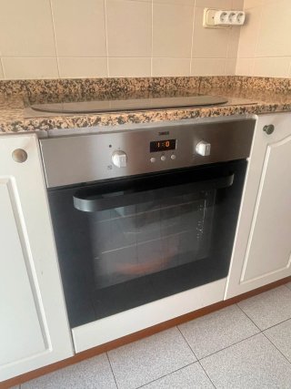 Conjunto Horno, Vitrocerámica, Extractor y Horno.
