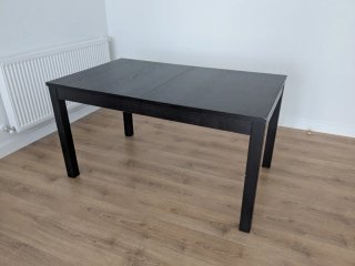 Mesa de comedor extensible negra 140/220 - IKEA