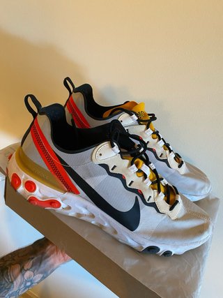 Nike React Edición Limitada Beige/Rojo