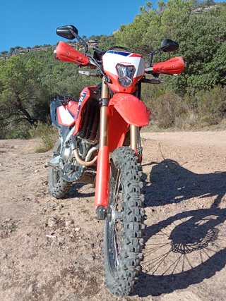 Honda CRF 300 L 2025 Roja/Blanca
