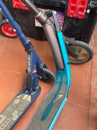 Patinete Decathlon Azul y Gris