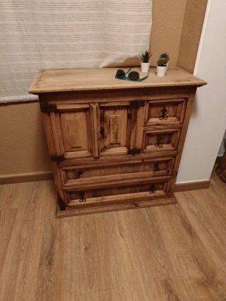 Cómoda estilo mexicano de madera