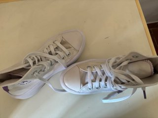 Converse niña blancas y moradas