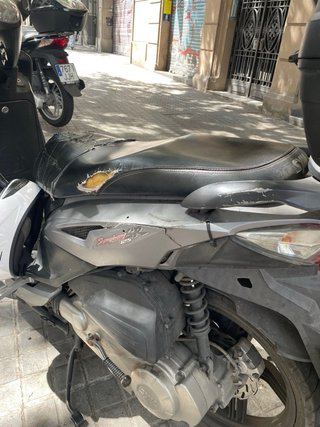 Moto SYM 125 Scooter Negra