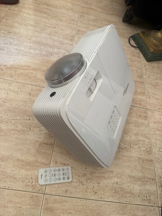 Proyector Optoma Blanco- PRECIO NEGOCIABLE