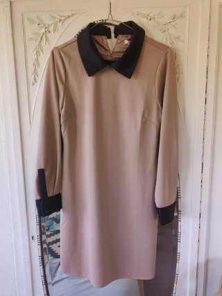 Vestido Kling Beige y Negro Talla M